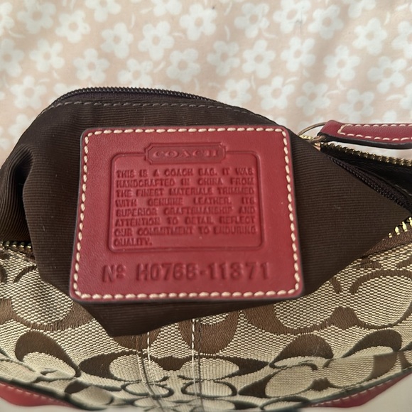 Coach purse - Picture 7 of 7